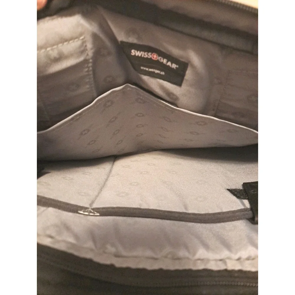Swiss Gear Laptop Messenger Shoulder Bag Multi Compartment Briefcase 16